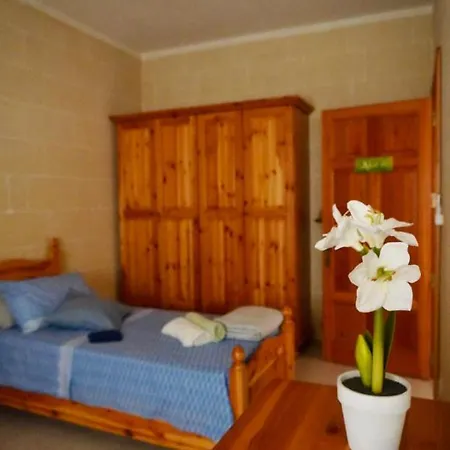 Masri Accommodation Il-Pergla Exterior photo